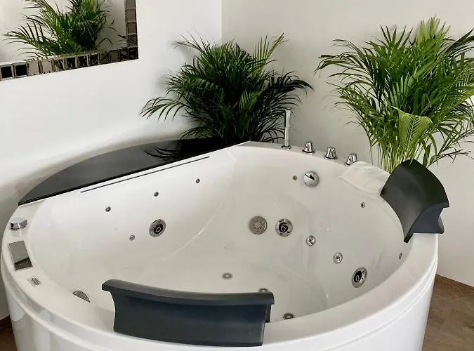 Oase - Luxurious Near The Center With Free Parking Apartmán